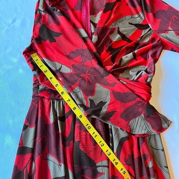 Zara red floral print knee length faux wrap v neck dress - Picture 8 of 13